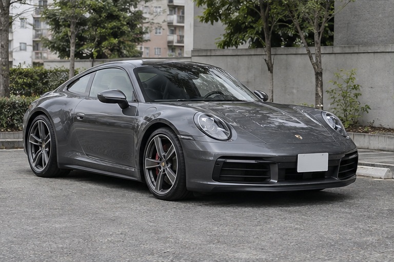 石墨灰 Porsche 911 跑車
